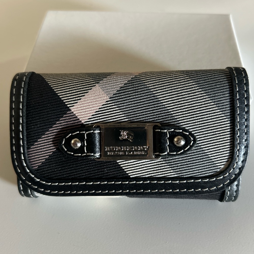 Authentic Burberry blue label key holder.
